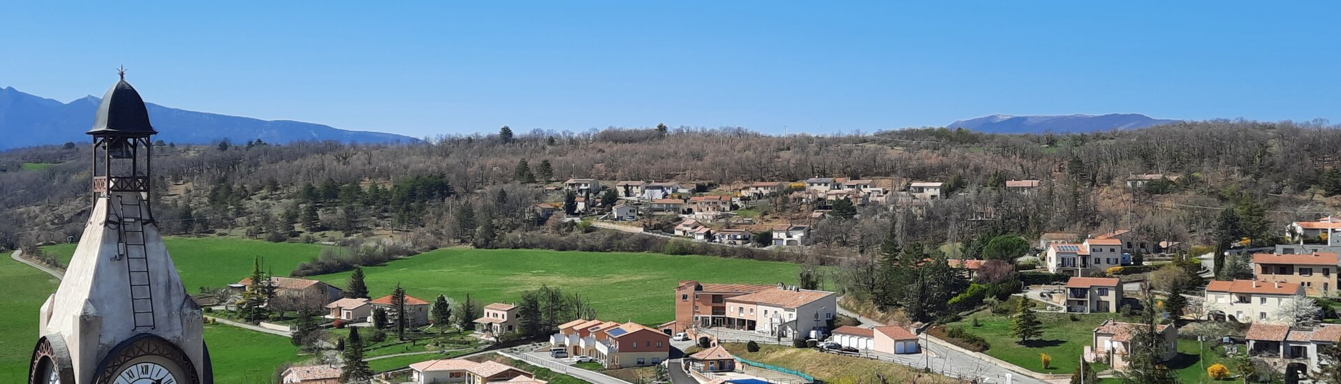 Mairie du Poët Hautes Alpes dans le 05 entre Alpes et Provence